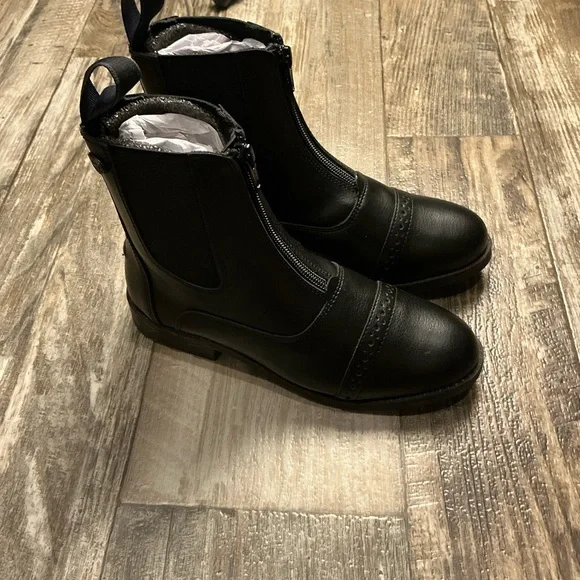 Stylish Black Kids Rain Boots Size 3 - Picture 2 of 12